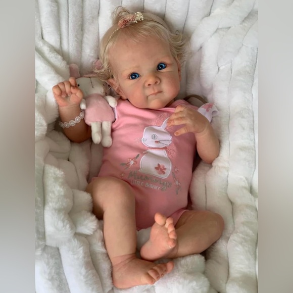 Baby Girl Reborn Doll NWT - Picture 2 of 8